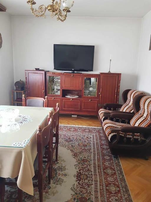 Мodest and comfortable appartment - B&B