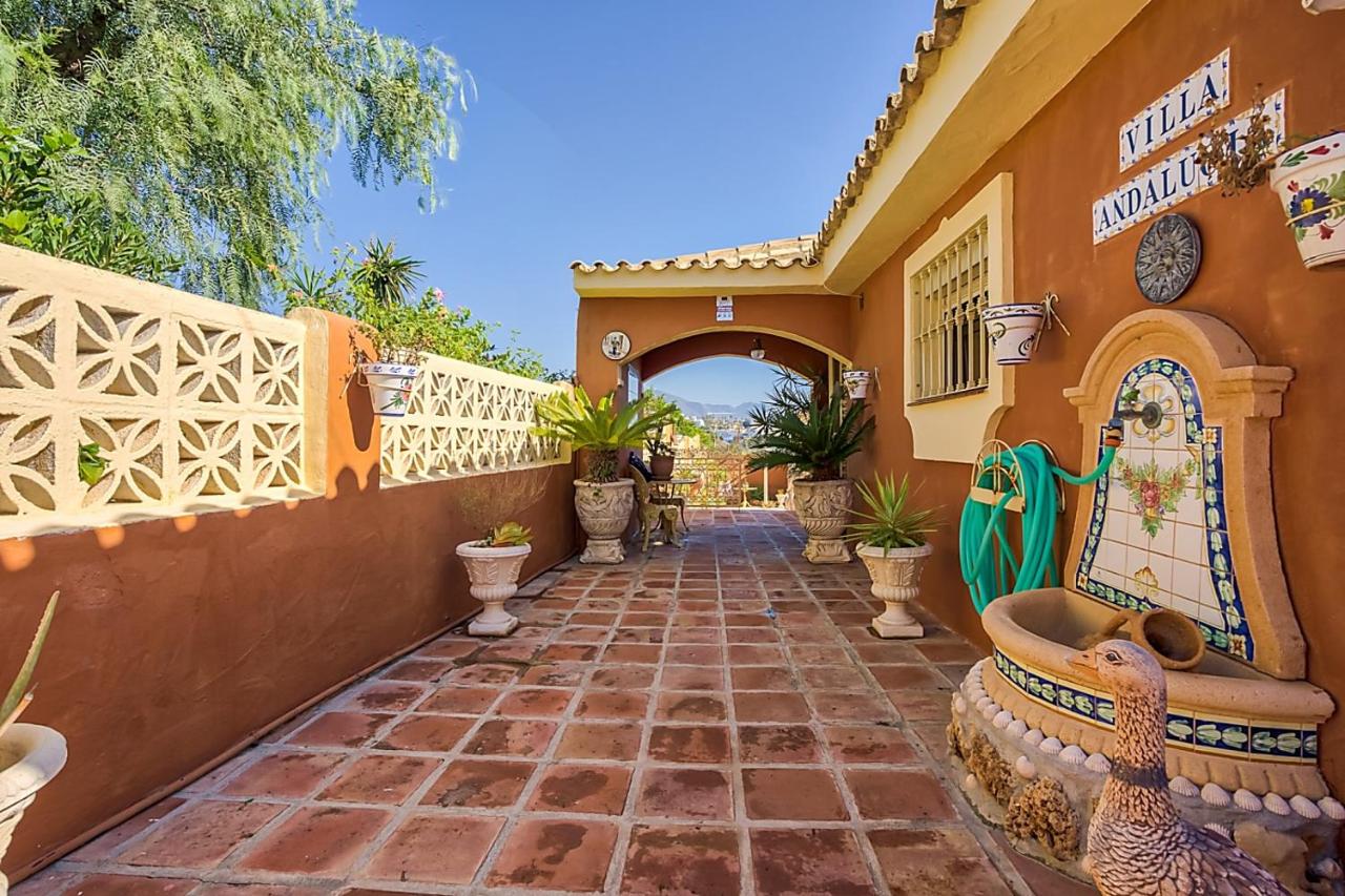 Luxury 5BR Villa Andalucía, Private Pool, Gardens & Stunning Sea Views - B&B Fuengirola