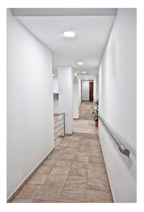 Appartamento con 2 Camere da Letto