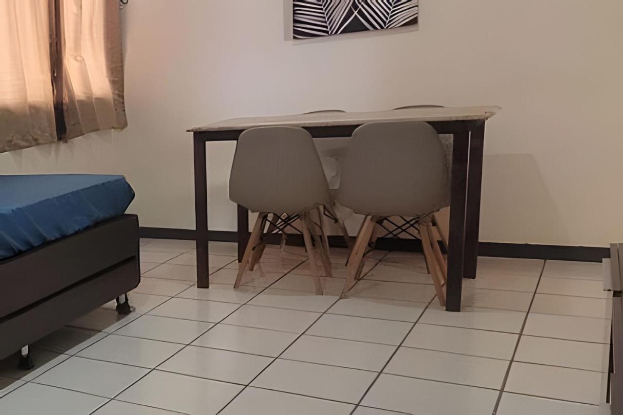 Ap p/ 10 pessoas a 10 min do Centro e da Pampulha - B&B