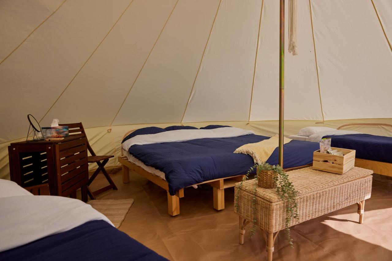 Tent Lotus Quadruple