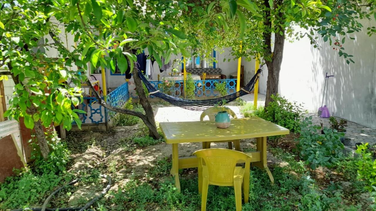 Noa Hostel and Guest House - Bed and Breakfast