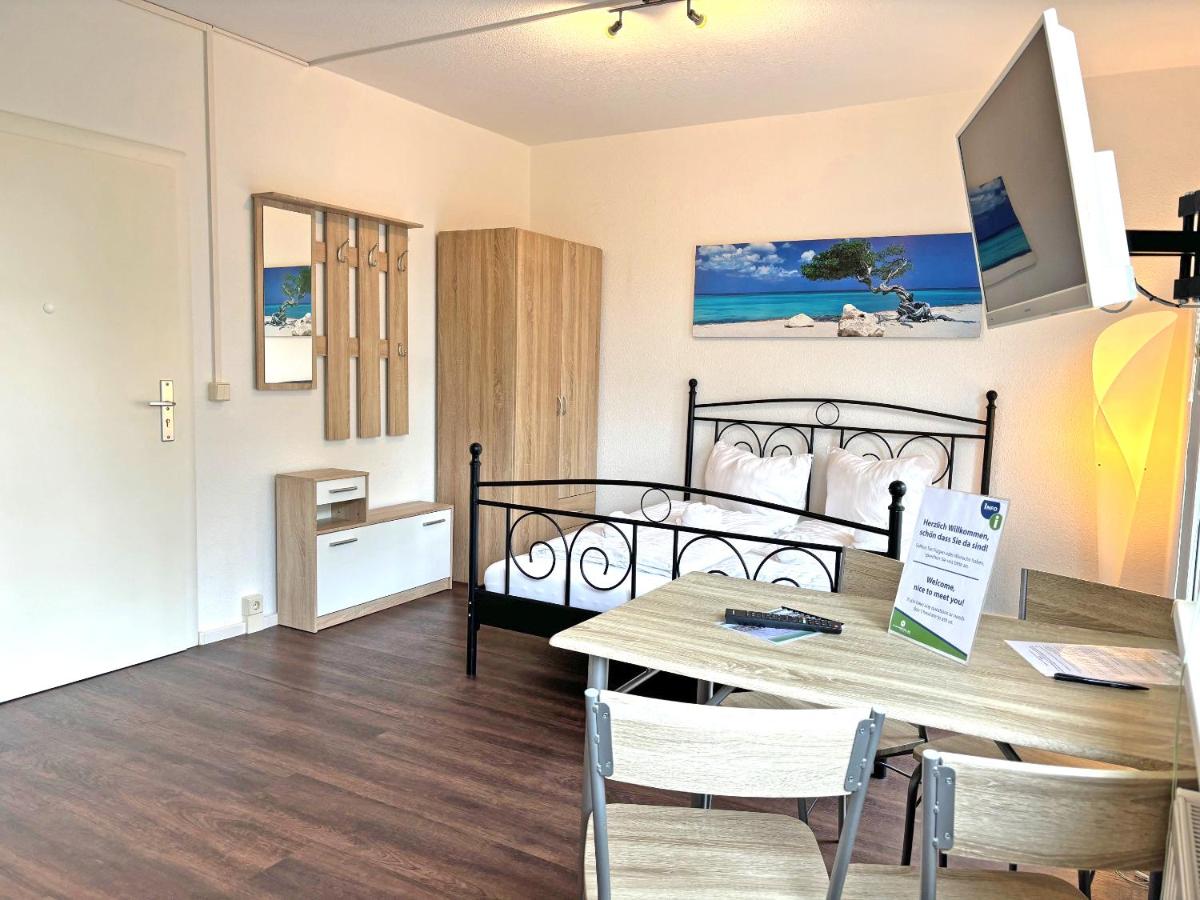 One-Bedroom Apartment with Balcony