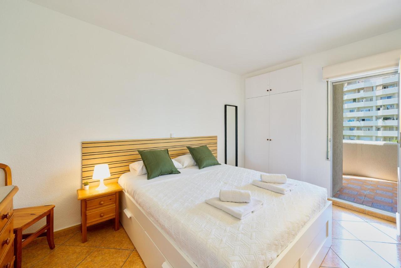One-Bedroom Apartment with Balcony and Sea View