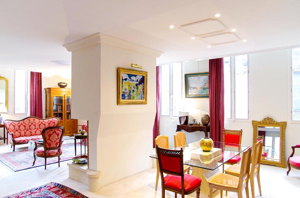 Trois Conils - Localisation exceptionnelle 3 chambres 3 salles de bain Parking - Bed and Breakfast