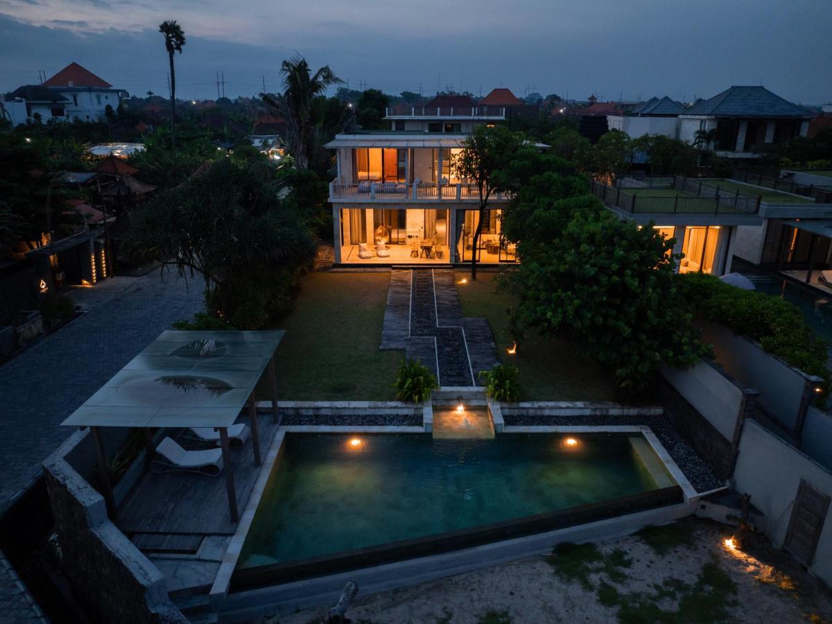 Villa Beach Front Arjuna