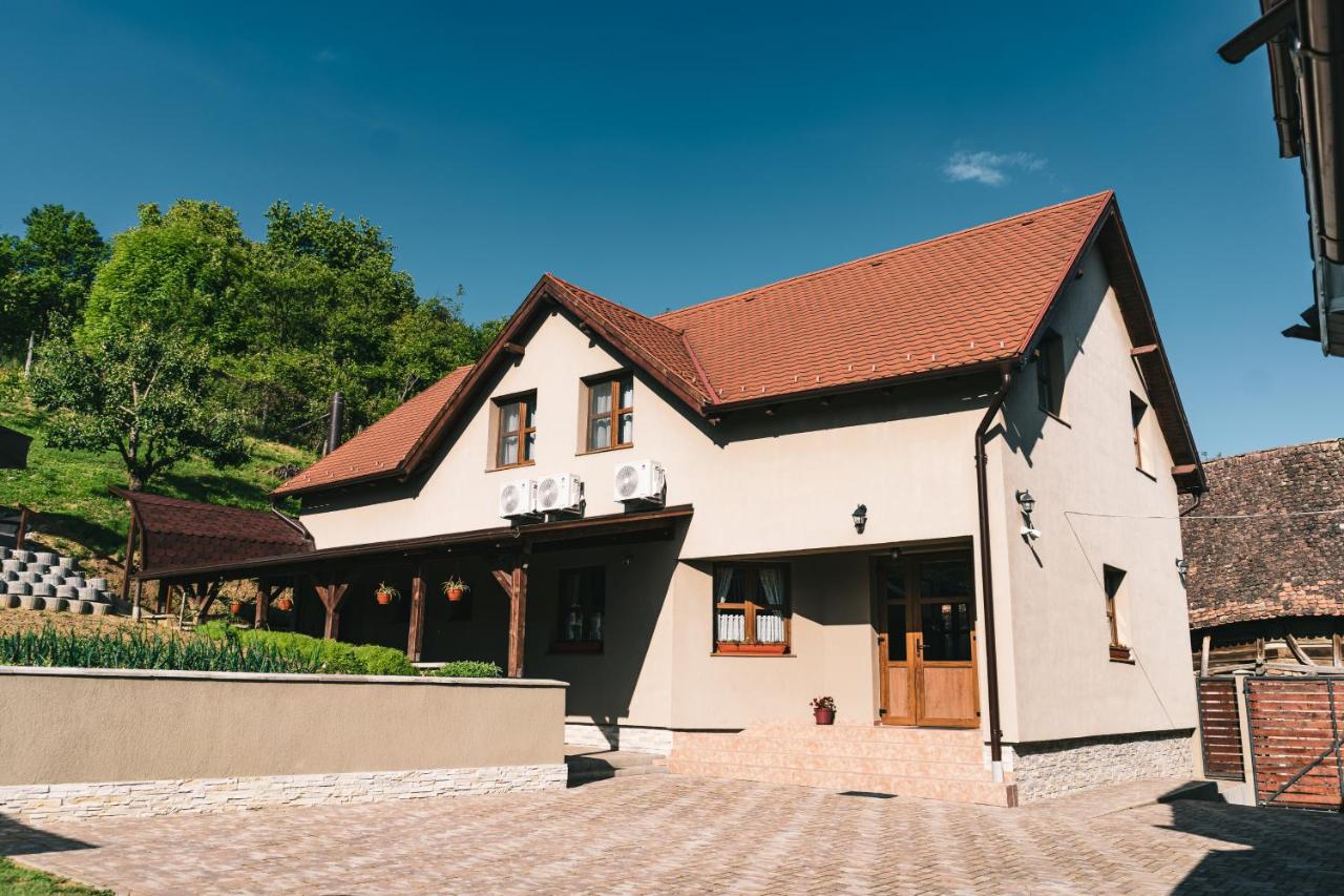 B&B Măgherani - Pensiunea Kacsó - Bed and Breakfast Măgherani