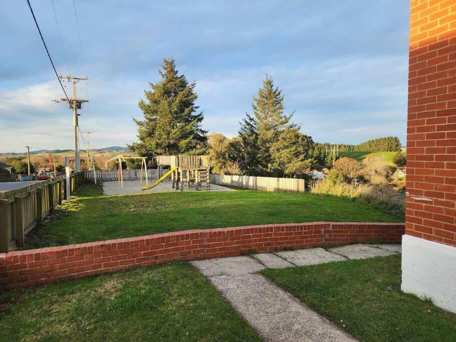 The Church House- Boutique Comfort - Bed and Breakfast Balclutha