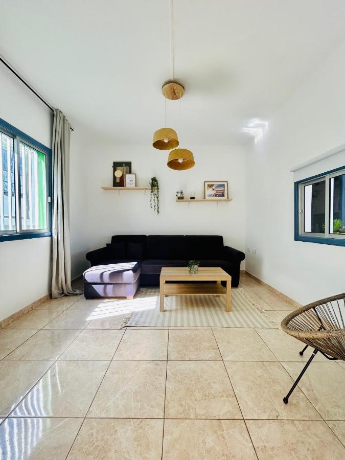 Canary House Granadilla - Bed and Breakfast