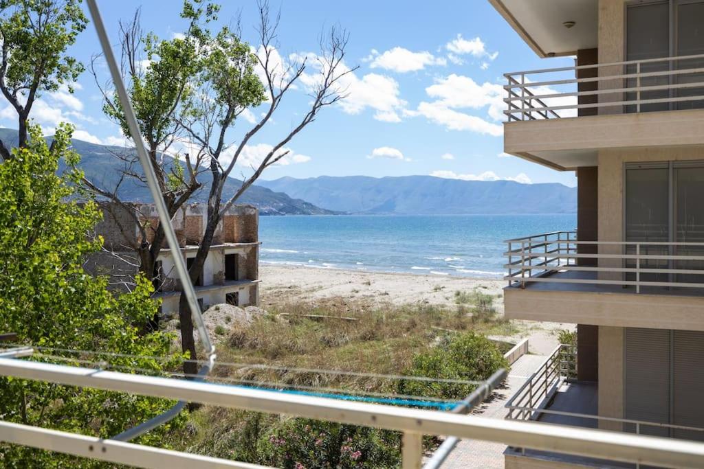 The Blue Apartment by PikHost - B&B Vlorë