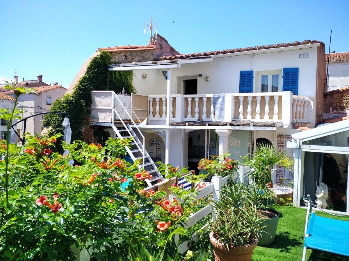 appartement centre ville du Boulou pour 2 adultes-2 enfants- check in 18h 20h check out 11h max juillet-aout 1 semaine minimum - Chambres d'hôtes Le Boulou