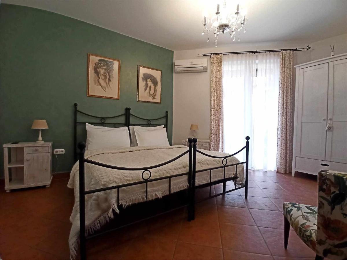 B&B Hajdúszoboszló - Villa Toscana - Bed and Breakfast Hajdúszoboszló