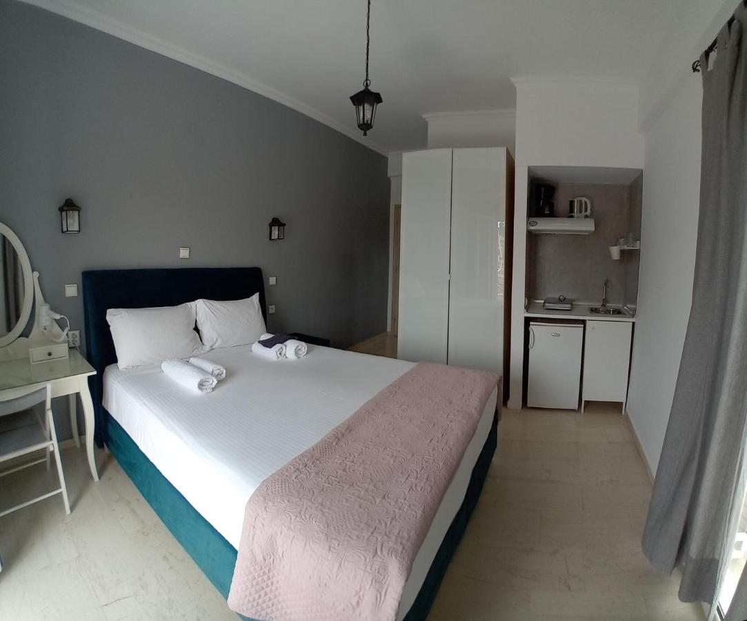 Estudio con 1 cama grande