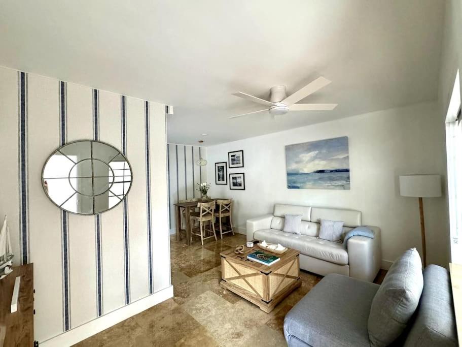 Charming and Lovely 1 Bedroom with Pool short walk from the beach - B&B Miami