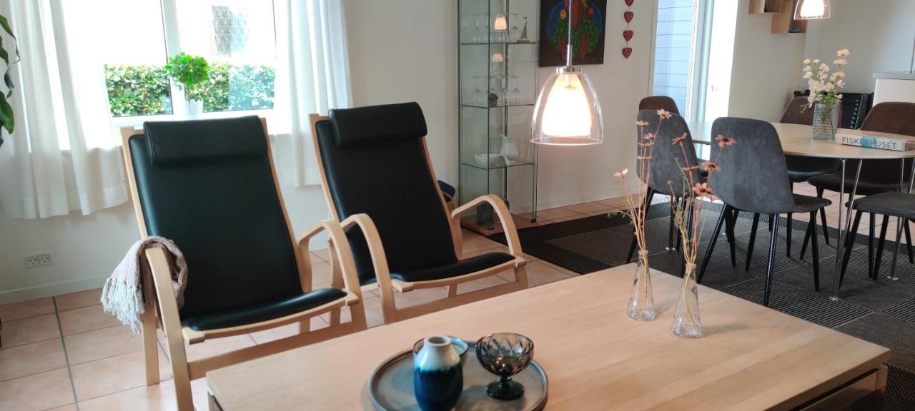 Fiskerhuset i Øster Hurup - i byen, ved stranden - Ferienwohnung Øster Hurup