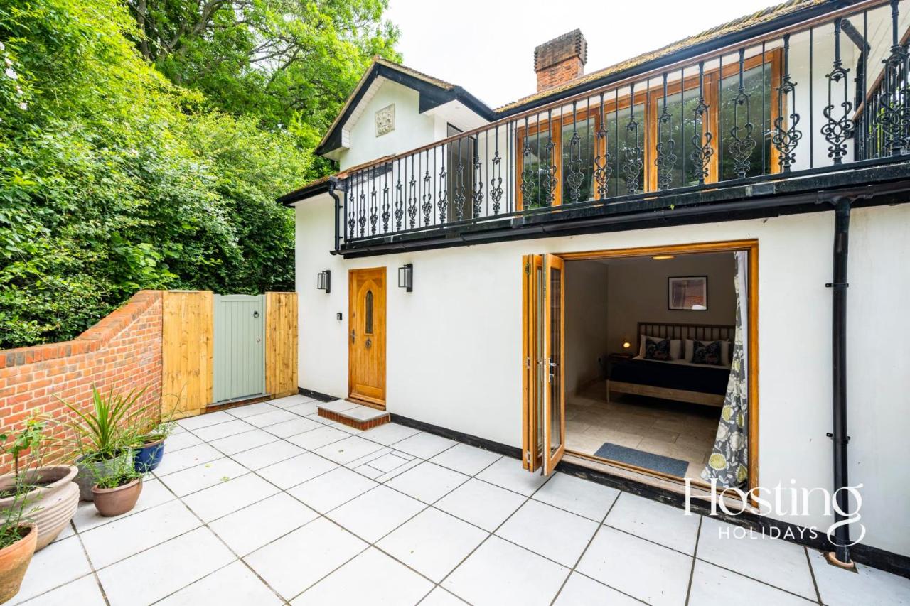 The Lookout - 2 Bedroom Annex With Parking - B&B Reading