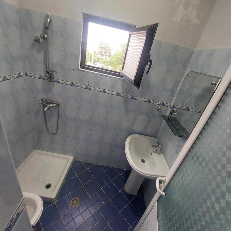 Basic Triple Room