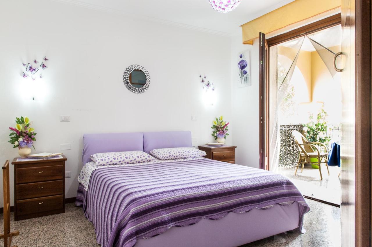 Doppelzimmer mit Balkon