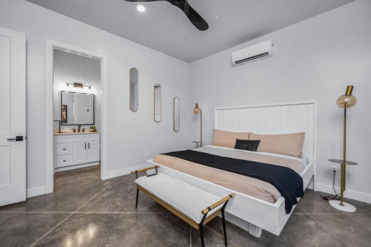 Rock Palace at Sand Hollow - B&B Hurricane