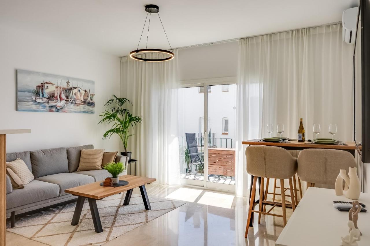 Ultimate Rentals - Heerlijk Appartement Op Loopafstand Van Het Strand - Gezamenlijk Zwembad - B&B Estepona