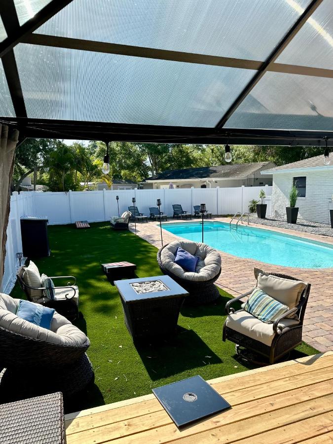 Newly Reno - Backyard Oasis, South Tampa Pool Home - B&B
