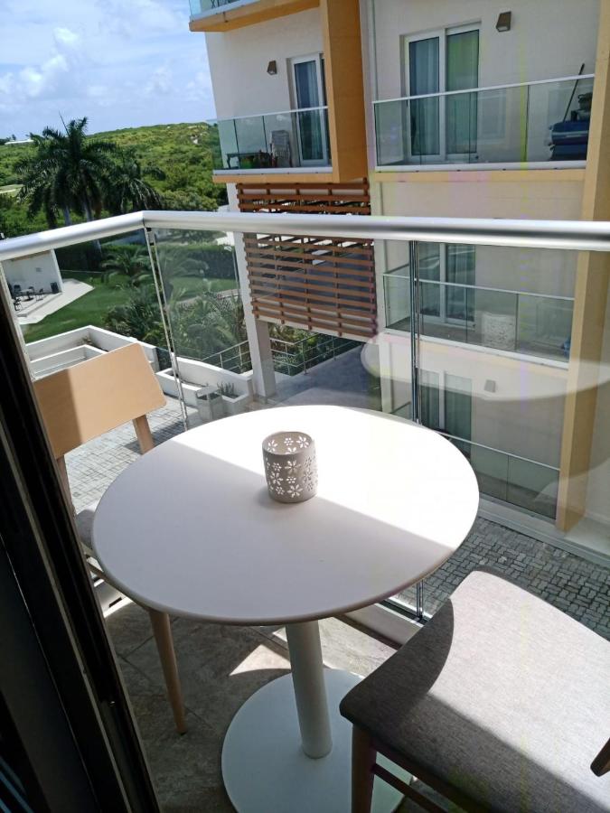 Emerald Upscale Studio in Maho-Walking distance to beach - B&B Maho Reef