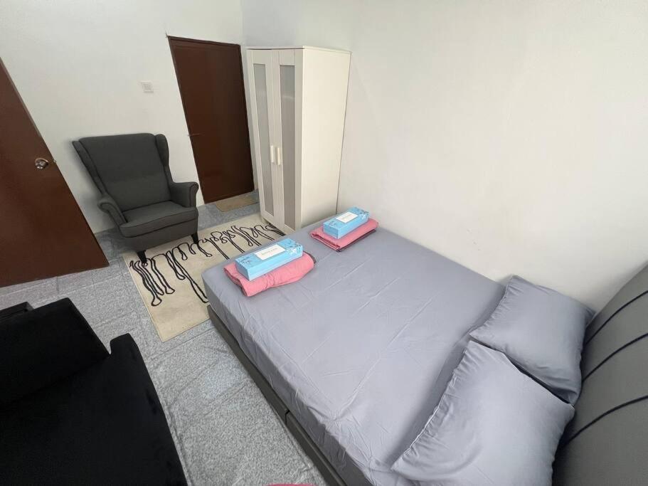 Harith's Little Homestay - B&B
