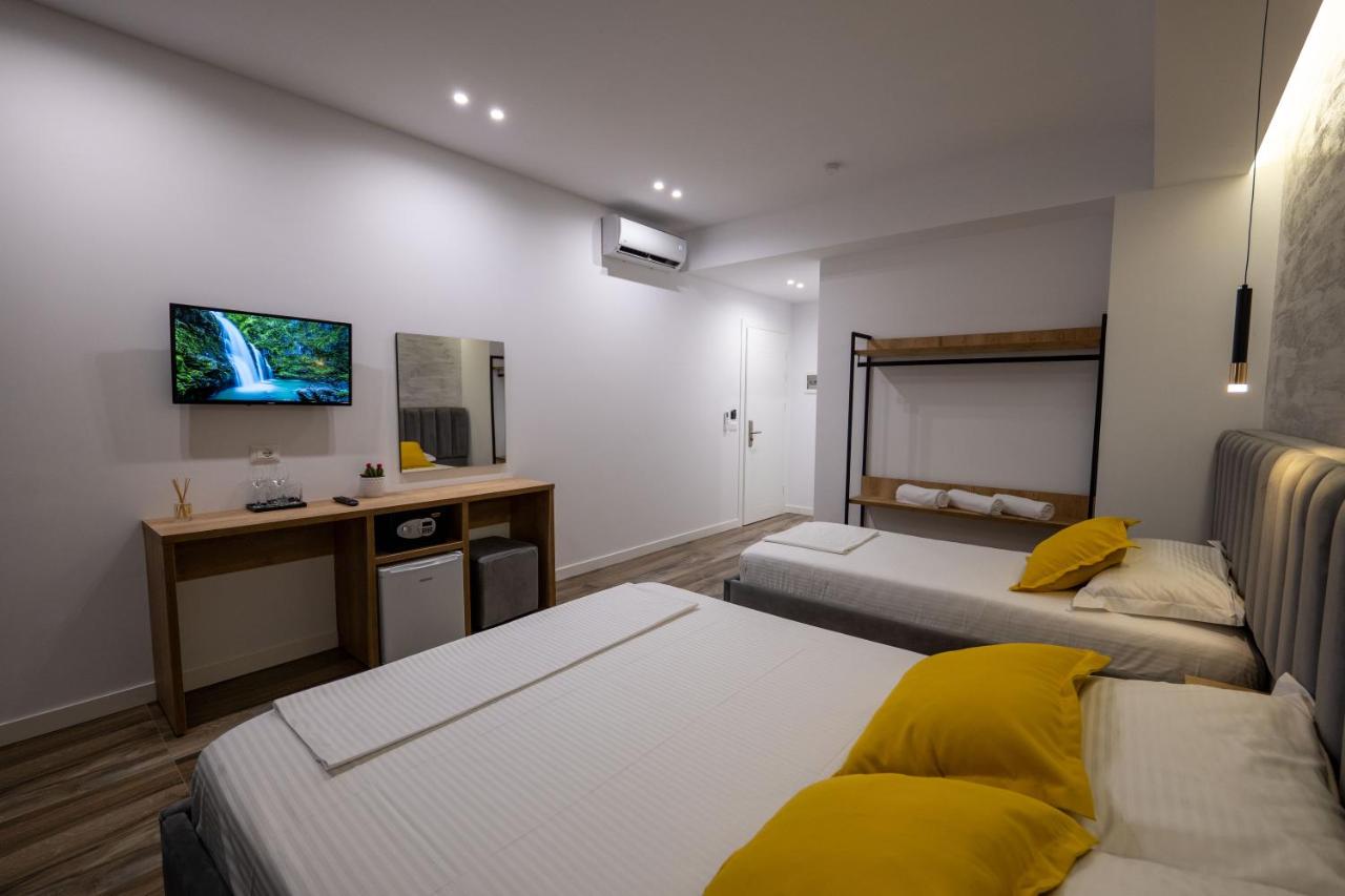 Deluxe Triple Room