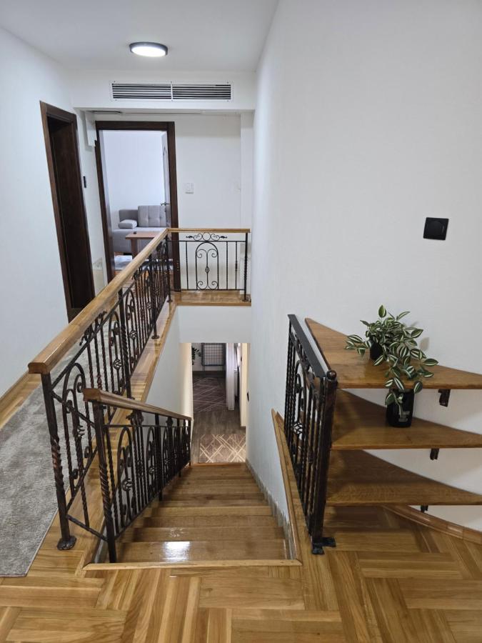 Apartmani Zlatna Kruna - Ferienwohnung
