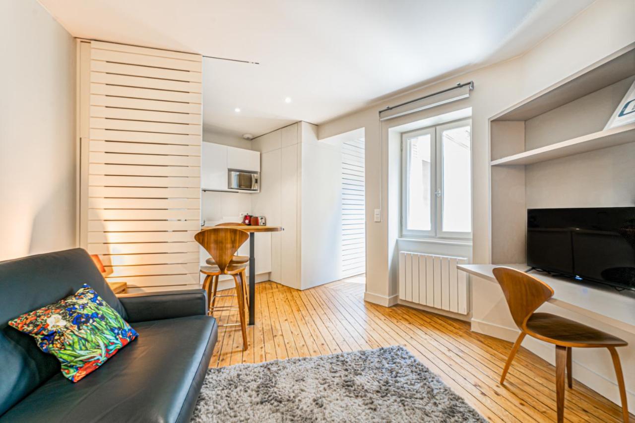 Superbes Studios - Place des Quinconces - Bed and Breakfast