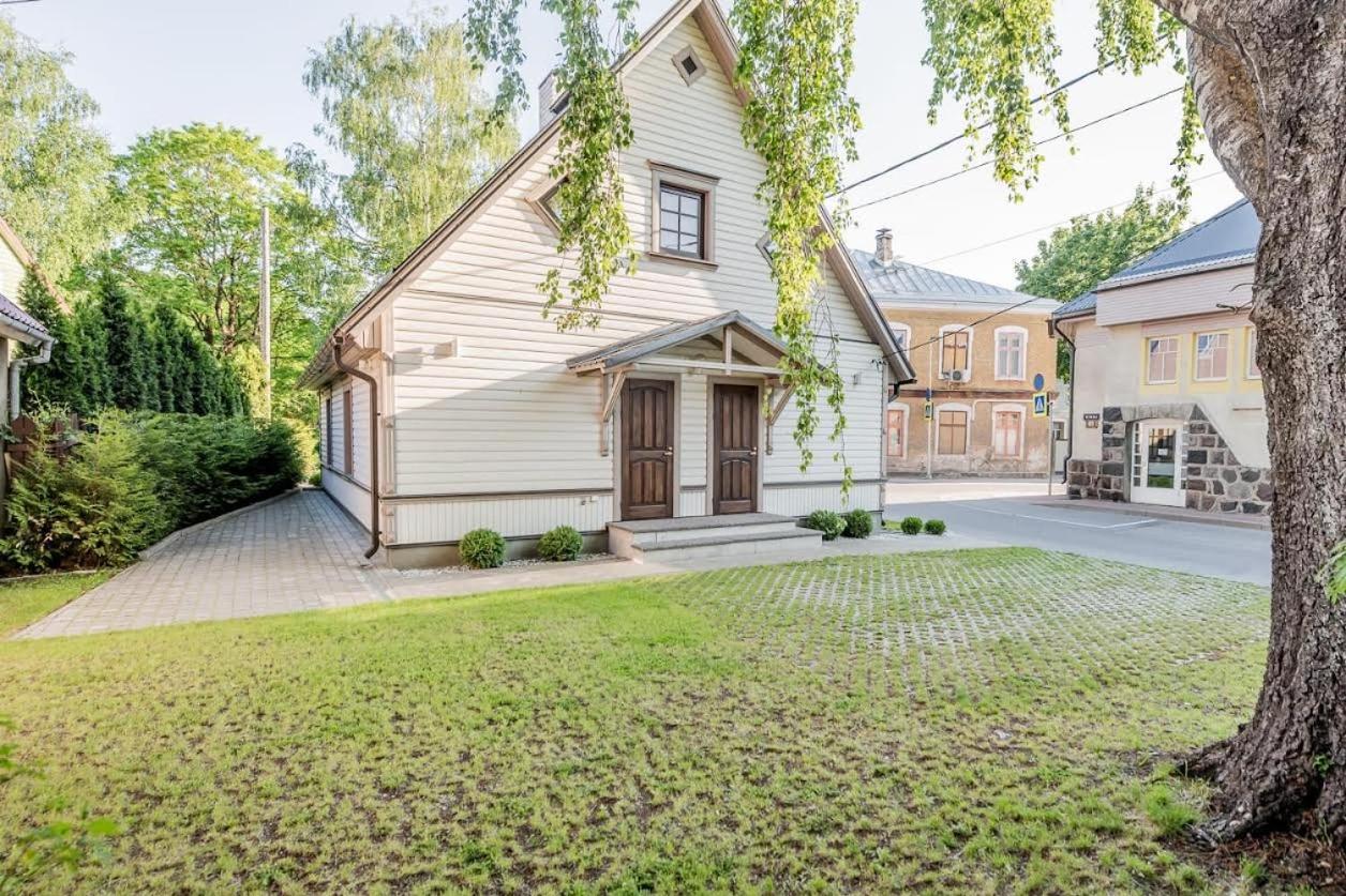Vingi Familyhouse with free parking and sauna - B&B