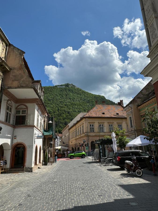 Ari Apartment - B&B Braşov