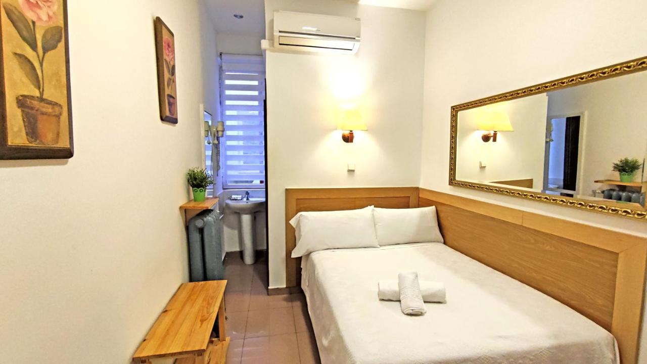 Small Single Room