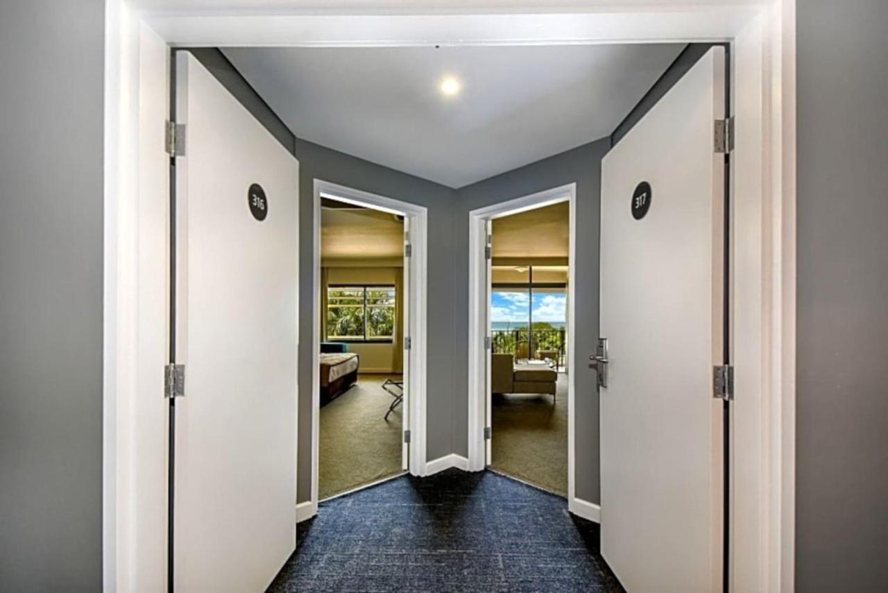 Sensational Spacious and Stylish Sunsets galore - B&B