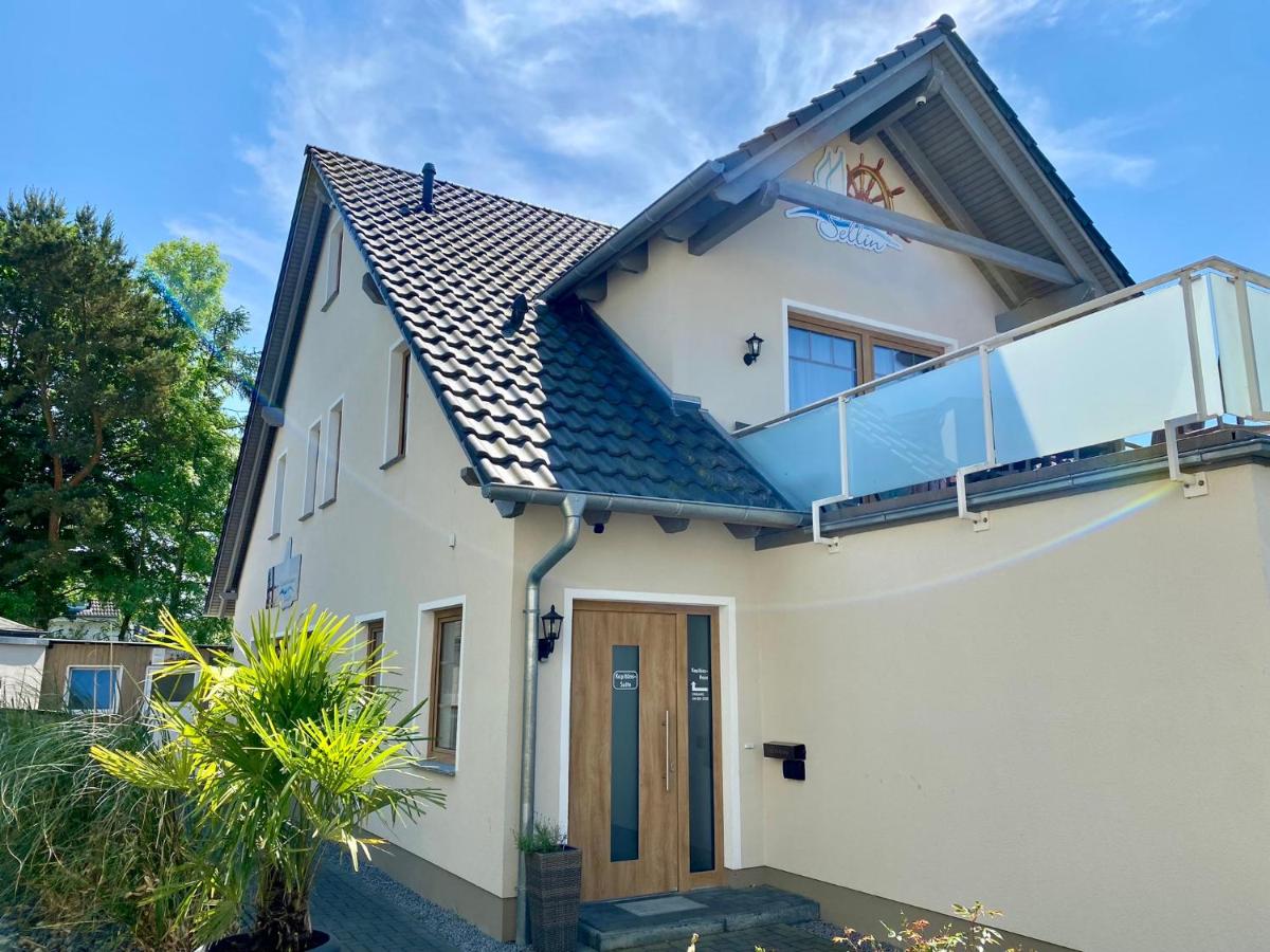 Kapitänshaus Sellin mit Sauna und Kamin - B&B