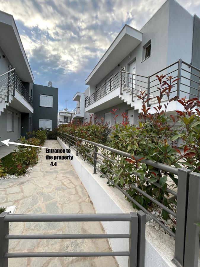 Sunshine Ofrynio Apartment with private pool 260cm x 160cm during summer - Chambres d’hôtes