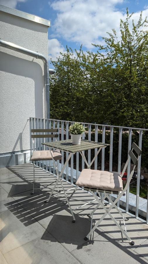 Möbliertes 3-Zimmer Apartment mit Balkon - B&B