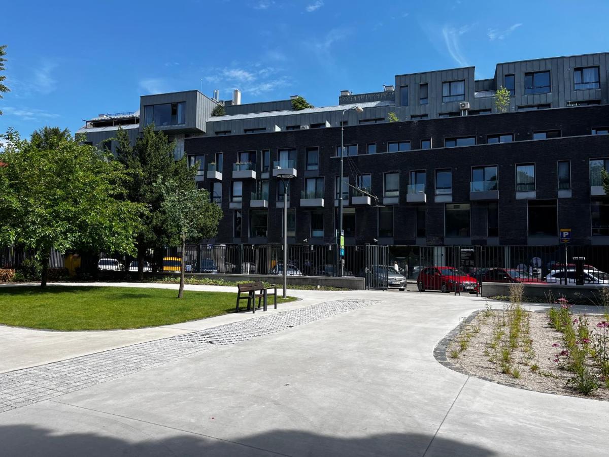 REVON Business Apartment, Dunajská 50, Free Parking - Chambres d'hôtes Bratislava