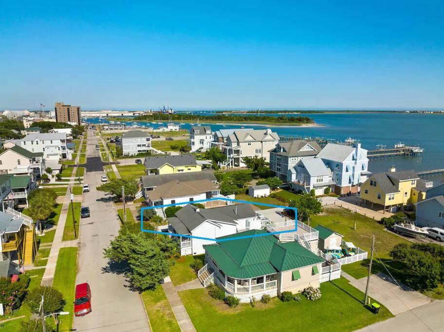 Beach living close to the water - B&B