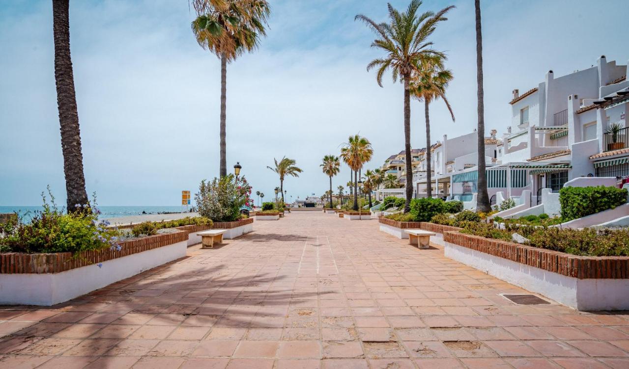 30 Beachhouse 15m beach sea Duquesa Manilva Andalucia - B&B
