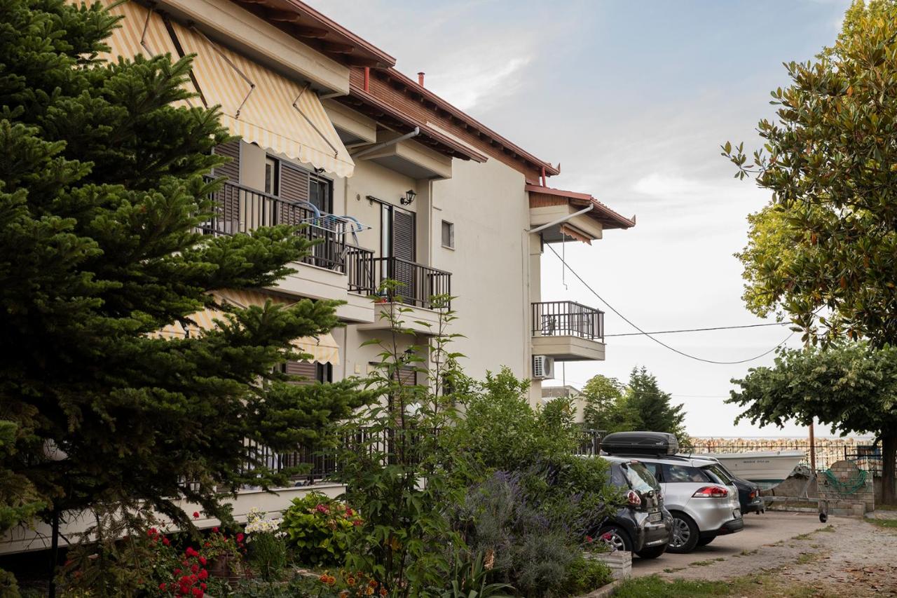 Manos Kritikakis Apartments - B&B Platamónas