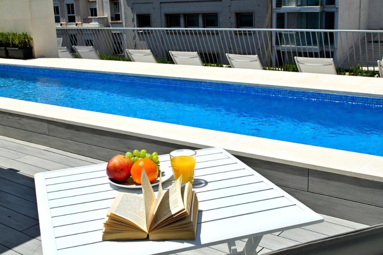 Hostal Rambla 24 by Holihome - Chambres d’hôtes