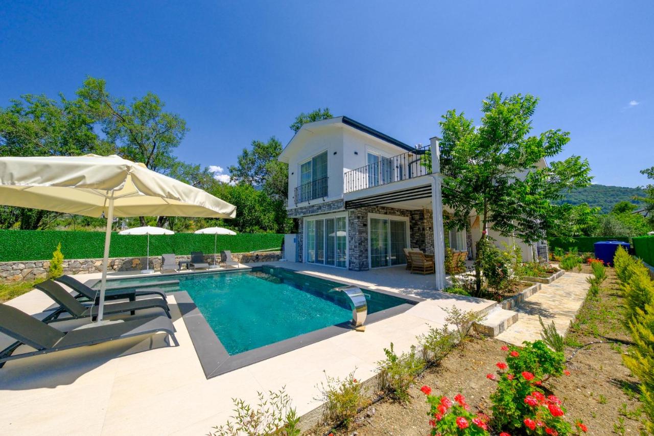 Green Hills Luxury Villa Fethiye, Yesiluzumlu by Sunworld Villas - B&B Fethiye