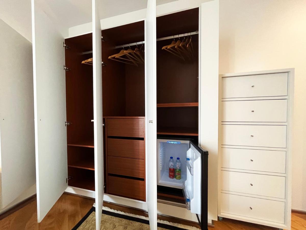 Large Twin Room
