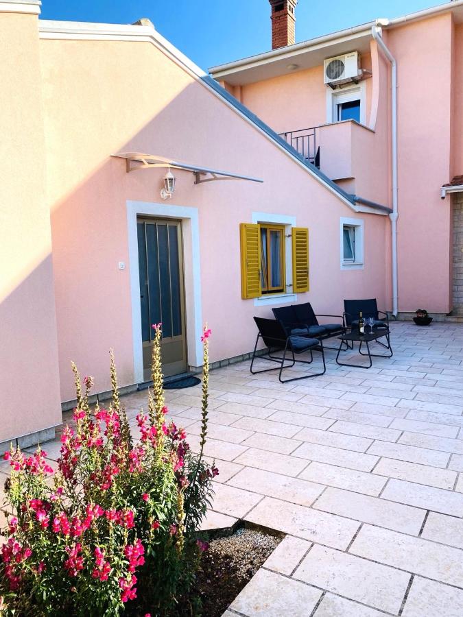 One-Bedroom Apartment with Patio