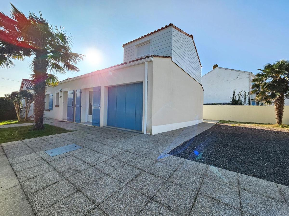 Villa lumineuse et confortable, à 600m de la plage, proche commerces, jardin et WiFi inclus - FR-1-476-26 - B&B