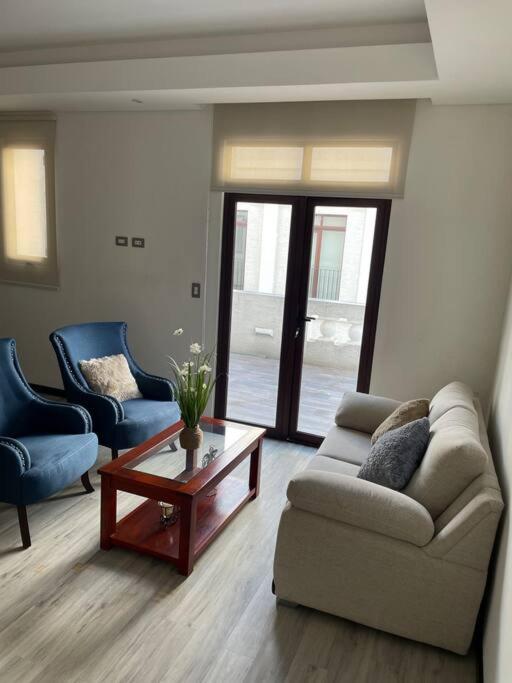 Cozy Apartment with Terrace Near Cayala - B&B Città del Guatemala