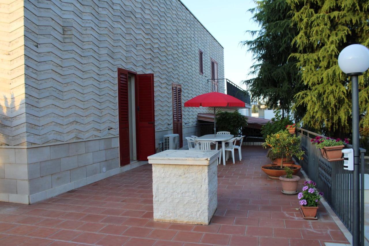 Villa Rosanna's Lrg Outdoor & Free P by Gessica Home - Ferienwohnung Antonelli