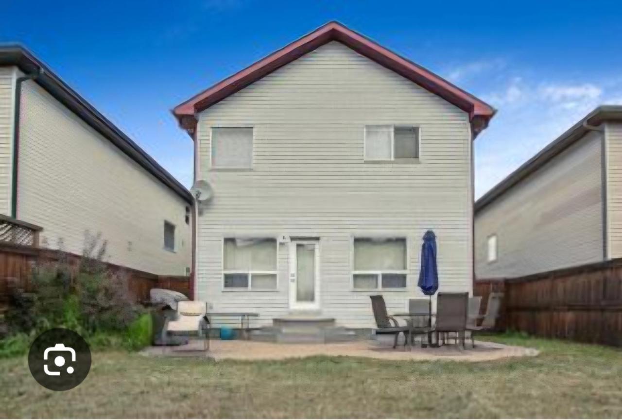 Rome, Sweet Home - B&B Calgary