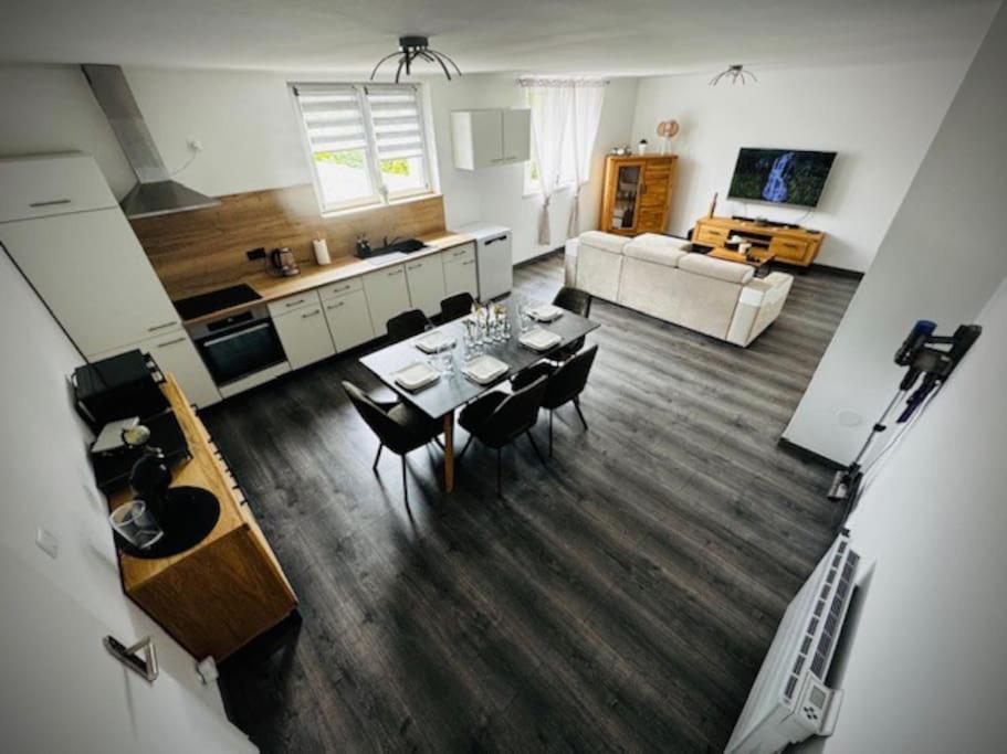 Appartement chaleureux 3 étoiles - B&B Diemeringen